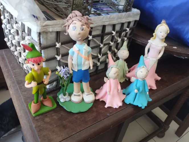 Topo de bolo - Personagens em buscuit