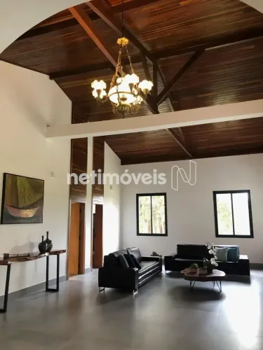 Sítio encantador à venda em Estâncias Estoril Nova Lima/MG!