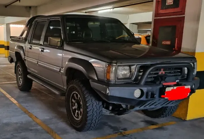 Mitsubishi L200 GLS 2.5 4X4 CD Diesel 1999