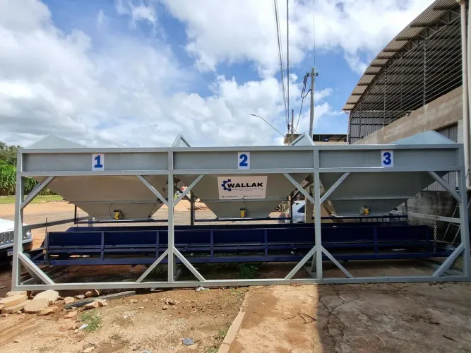 Central Dosadora 3 cubas + Silo de Cimento para Fabricação de Pré Moldados