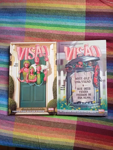 REVISTA CAPA DURA DO VISÃO MARVEL VOL. I E II