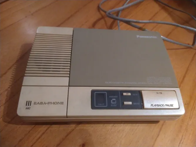Secretária Eletrônica Panasonic EASA-PHONE (antiga - não testada)