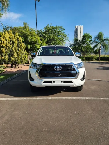 TOYOTA HILUX SRV 2.8 2022 COM 617 KM