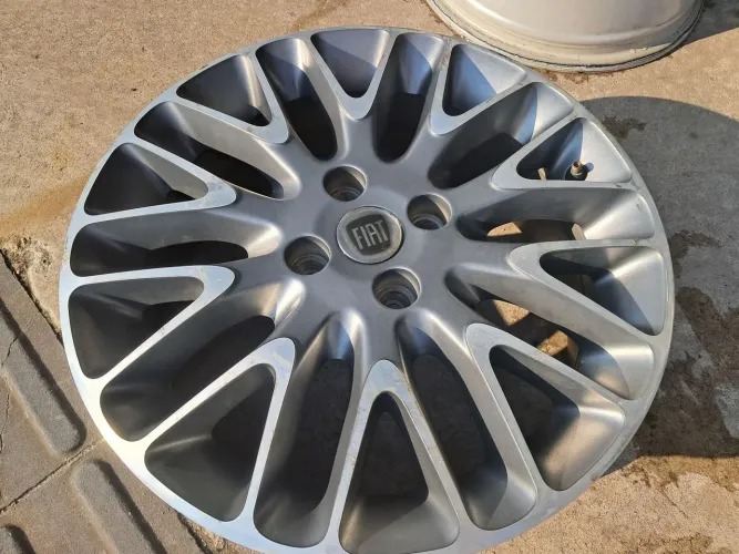 Rodas de liga leve Fiat Aro 16 originais Punto Blackmotion grafite com diamantado fosco 