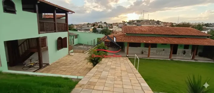 Casa Estilo Sítio para Venda no Bairro São Pedro em Ribeirão das Neves/MG.