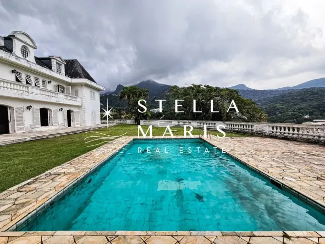 Gávea, Belíssima casa com linda vista para o verde e montanhas coladinha no Morro dois irm