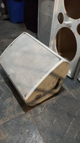 Gabinete para retorno de palco