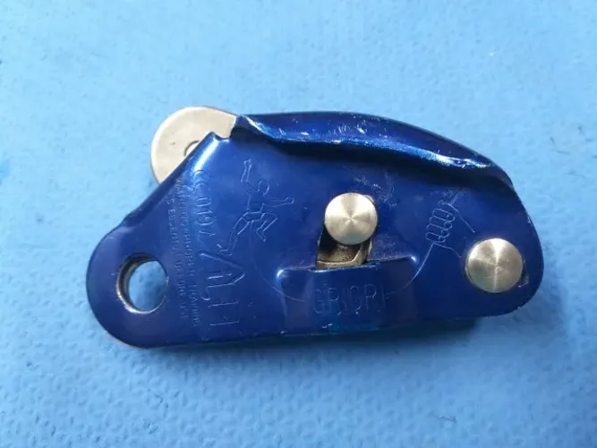 Descensor - Assegurador PETZL - GRIGRI.