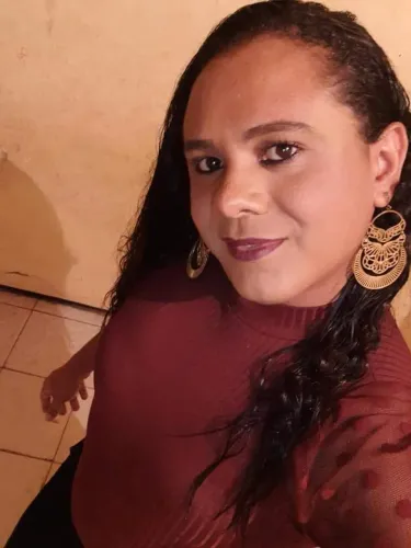 Trabalho como doméstica e babá 
