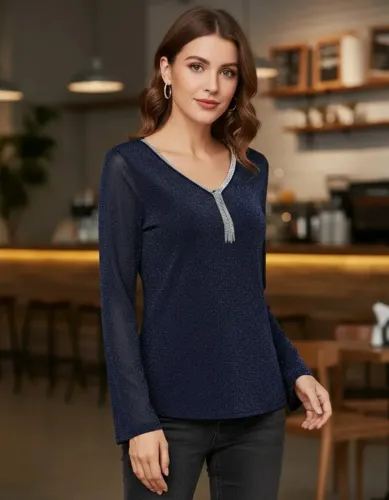 Blusa feminina cintilante com pingente (novo)