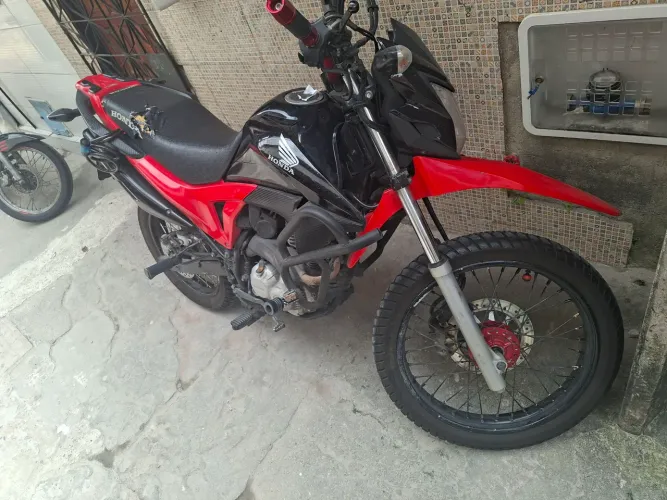 Vendo bross funcionando perfeitamente,zero defeitos.