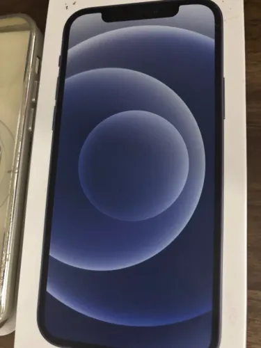 iPhone 12 com 256 gigas de memória na cor preta
