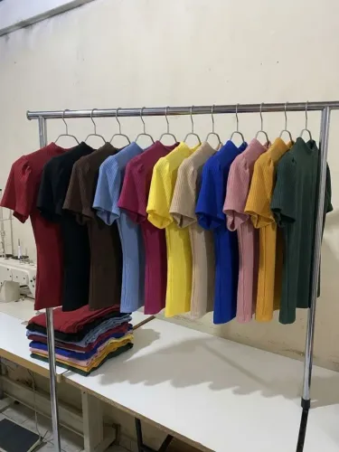 Blusas femininas no canelado tamanho M e G ZAP *00