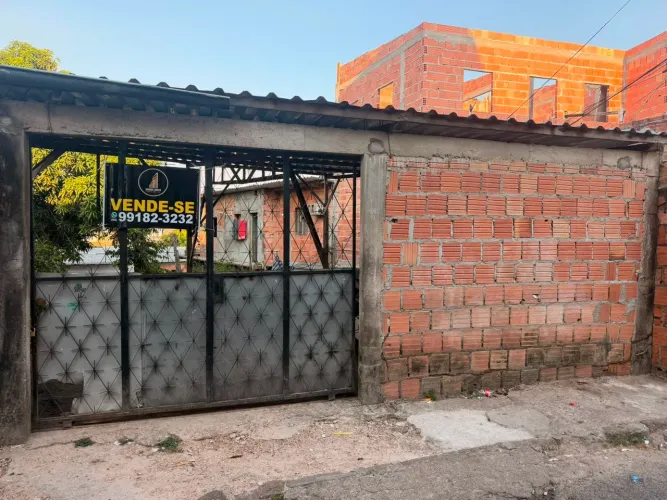 Vendo terreno coberto no bairro da compensa