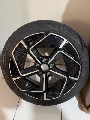 BYD SEAL - Roda e pneu original - novo