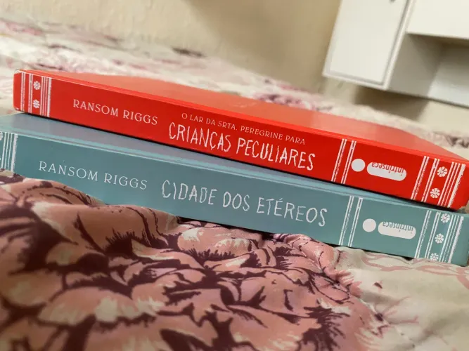 Livros O Lar da Srta. Peregrine para crianças peculiares 1-2