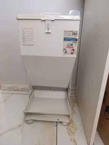 Comedouro anti-formiga 10 kg