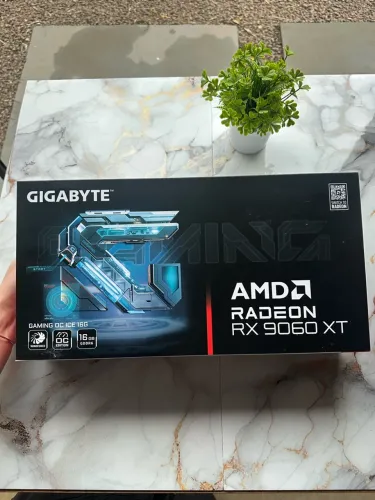 Placa de video RX 9060 XT 16GB Gigabyte Gaming OC ICE (NOVA LACRADA)