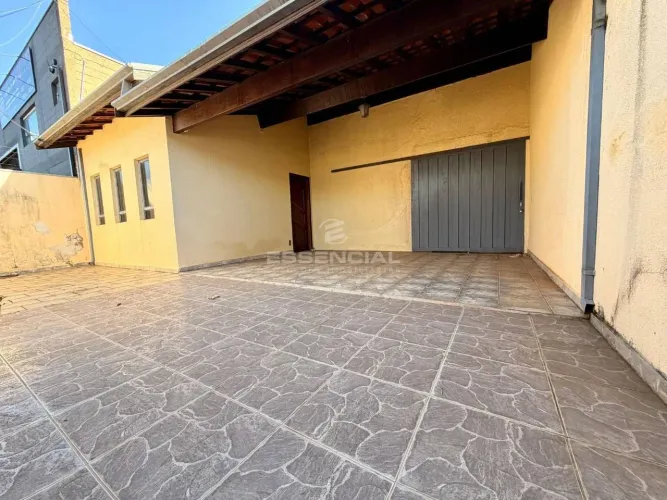 Casa com 3 dormitórios à venda, por R$ 390.000 - Vila Paulista - Botucatu/SP