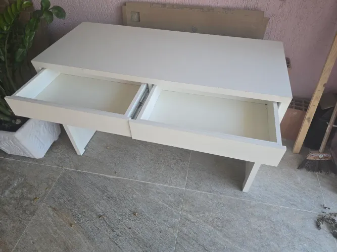 Escrivaninha em MDF