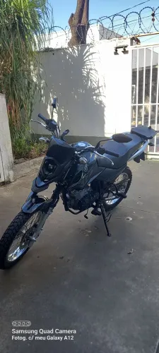 Moto de procedencia, nunca rodou em trabalho.