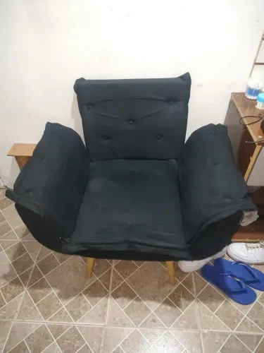 Estou vendendo uma poltrona