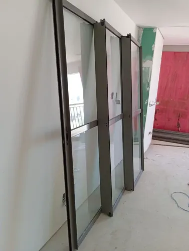 Porta de vidro completa com todas as peças. Pronta pra montar