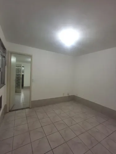 Imóvel para aluguel possui 101 metros quadrados com 2 quartos