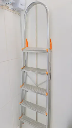 Escada de alumínio