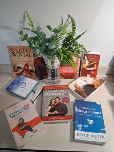 KIT COM (20) Livros - boas leituras