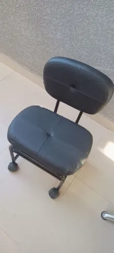 Cadeirinha para manicure