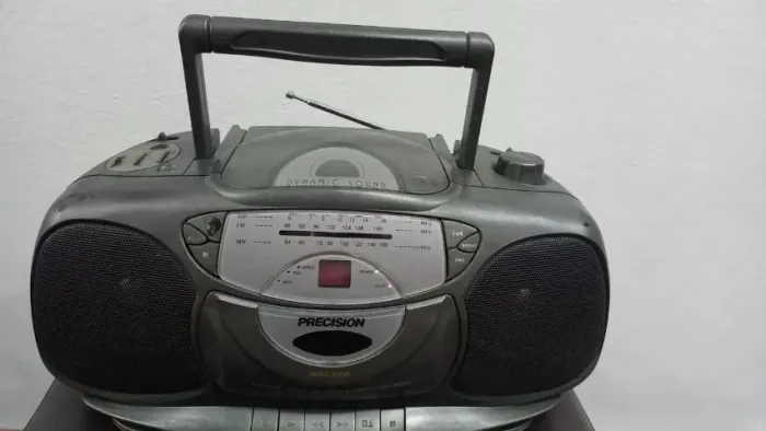 Apareldo de som - boombox Precision