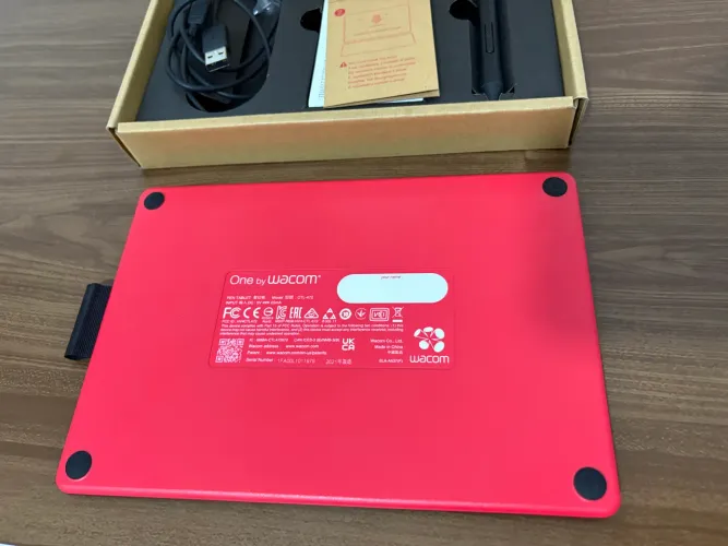 Mesa digitalizadora wacom modelo CTL-472