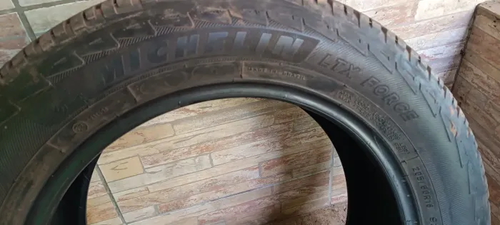 2 Pneus Michelin 205/60 r16