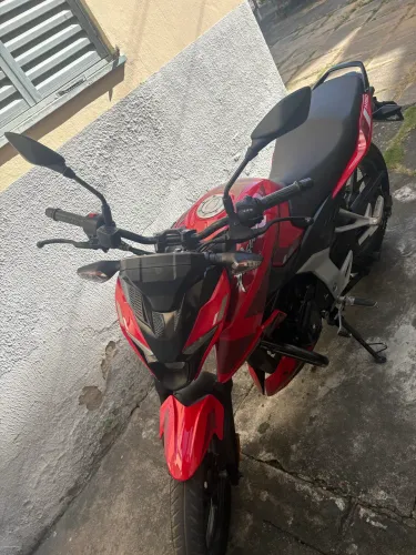 Moto bem conservada
