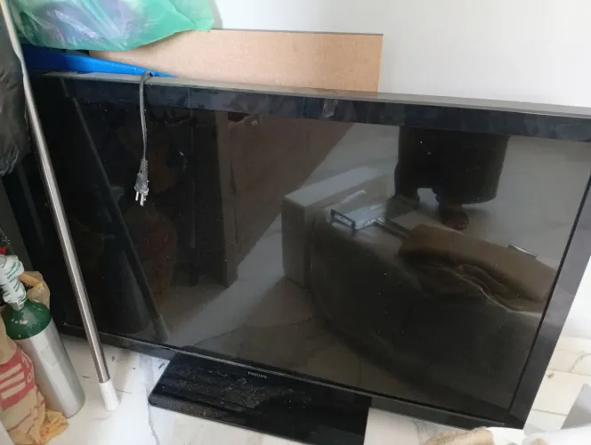 Tv plana Philips 42 - usada