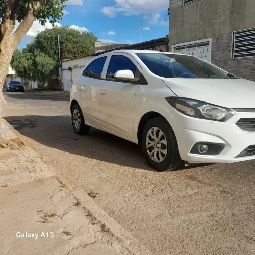 Chevrolet Onix Hatch LT 1.0 8V Flexpower 5P Mec. 2017