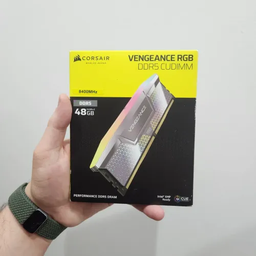 Memória RAM DDR5 Corsair Vengeance 48GB (2X24GB) - CMHC48GX5M2X8400C40