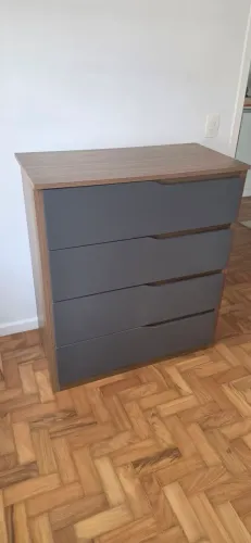 Cômoda 4 Gavetas Amadeirada e Cinza Grafite