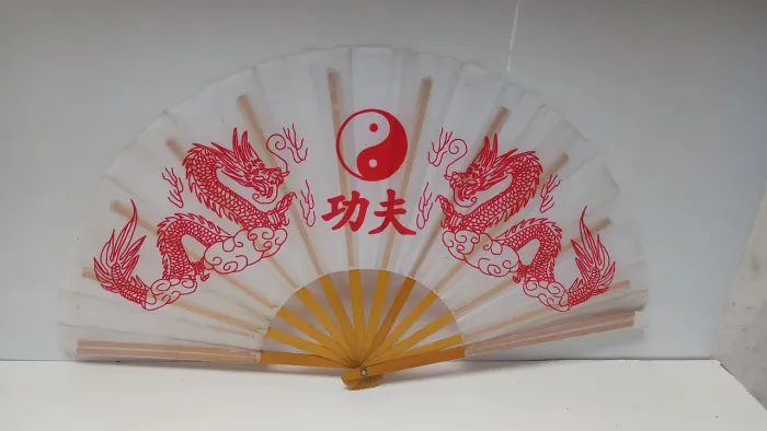 Leque oriental para prática de artes marciais com desenhos de dragões 60x 34 cm