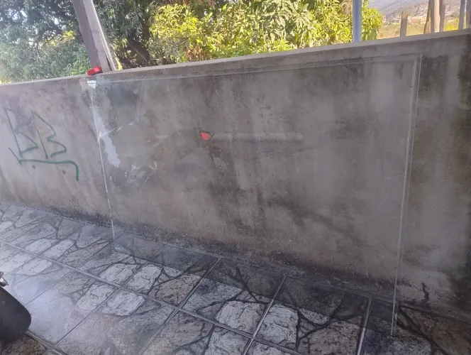 VENDO VIDRO 8 MM USADO