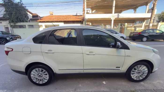 Fiat Grand Siena Essen.sublime Dual. 1.6 Flex 2015