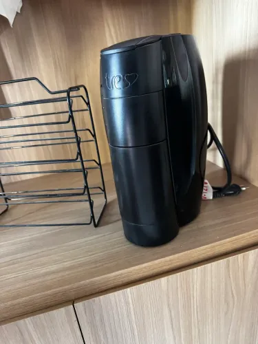 Cafeteira nova usada poucas vezes