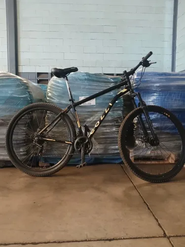 Vendo bicicleta Colli Aro 29 Freios a disco marcha Bike top so pegar e andar