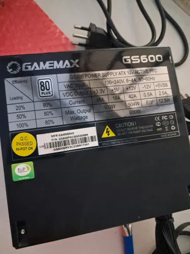 Fonte Gamemax 600W pfc ativo e 80plus