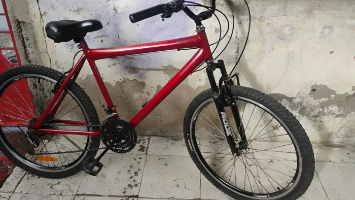 Bike vermelha pintura original capa de amortecedor colchão de silicone valor r$ 450 geo
