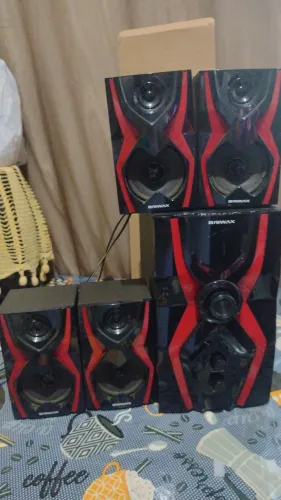 Som Bluetooth com 4 caixinhas de som