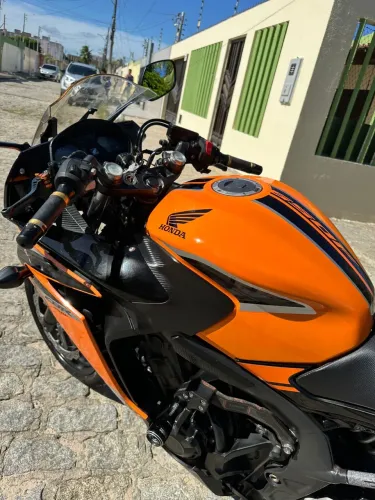 Moto Cbr 650f