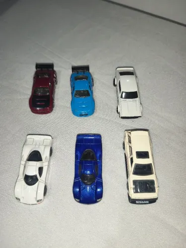 Coleção 6 carrinhos Hot Wheels Nissan