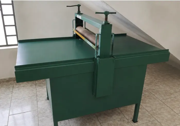 Máquina de corte vinco industrial 